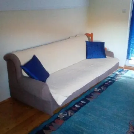 Adi Apartman
